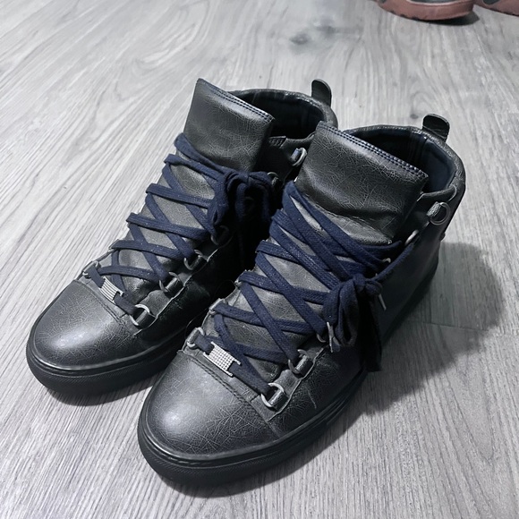 Men's Black High-Top Sneakers - Picture 1 of 7